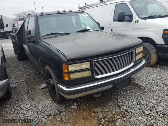 1998 GMC Sierra 3500 with VIN 1GTHC39J6WF024056, listed as a Copart auction lot 43714765 with NaN miles and Clean Title. Bid and sale history available at carsss.com. Image 4.