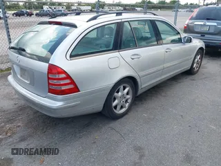 2003 Mercedes-Benz C 240 z VIN WDBRH61J03F325869, wystawiony jako IAAI lot #42416077 z przebiegiem Nie podano mil oraz . Historia ofert i sprzedaży dostępna na DreamBid. Obrazek 4.