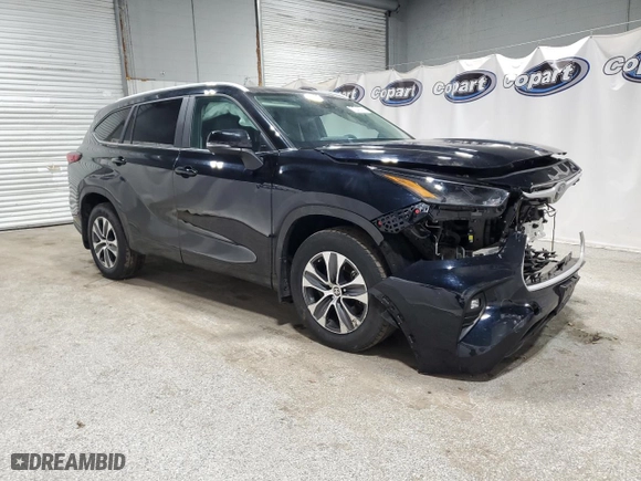 2023 Toyota Highlander L with VIN 5TDKDRBH6PS507402, listed as a Copart auction lot 49497005 with 80,926 mi miles and Salvage Title. Bid and sale history available at carsss.com. Image 4.