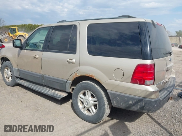 2004 Ford Expedition Special Service with VIN 1FMPU15L54LB89983, listed as a IAAI auction lot 41834577 with 193,819 mi miles. Bid and sale history available at carsss.com. Image 3.
