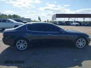 2007 Maserati Quattroporte with VIN ZAMFE39A070029397, listed as a IAAI auction lot 42027798 with 95,978 mi miles. Bid and sale history available at carsss.com. Image 13.