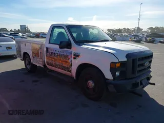 2008 Ford F-250 z VIN 1FDNF20588EE39162, wystawiony jako IAAI lot #41338413 z przebiegiem 262 123 mil mil oraz . Historia ofert i sprzedaży dostępna na DreamBid. Obrazek 1.