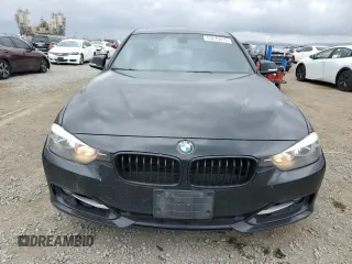 2014 BMW 3 Series 328i z VIN WBA3C1C56EK113073, wystawiony jako Copart lot #53875915 z przebiegiem 166 403 mil mil oraz Czysty tytuł • Clean title. Historia ofert i sprzedaży dostępna na DreamBid. Obrazek 5.