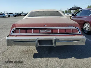 1976 Ford Thunderbird z VIN 6Y87A116695, wystawiony jako Copart lot #58666525 z przebiegiem 58 832 mil mil oraz Czysty tytuł • Clean title. Historia ofert i sprzedaży dostępna na DreamBid. Obrazek 6.
