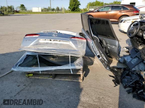 2023 Toyota Corolla Cross L z VIN 7MUAAAAG0PV064006, wystawiony jako Copart lot #57481625 z przebiegiem Nie podano mil oraz Nie do naprawy • Non repairable. Historia ofert i sprzedaży dostępna na DreamBid. Obrazek 11.