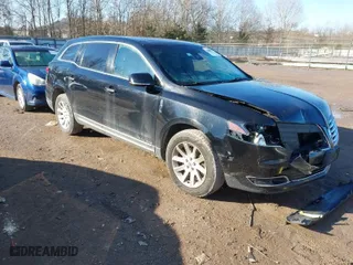 2018 Lincoln MKT with VIN 2LMHJ5NK5JBL02245, listed as a IAAI auction lot 41430571 with NaN miles. Bid and sale history available at carsss.com. Image 1.