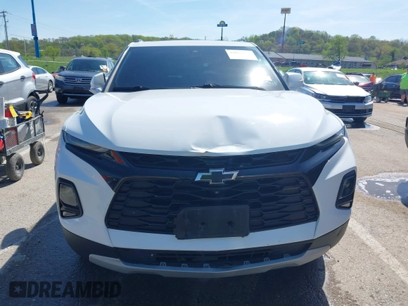 2022 Chevrolet Blazer LT z VIN 3GNKBDRS0NS135906, wystawiony jako IAAI lot #42070239 z przebiegiem 127 017 mil mil oraz . Historia ofert i sprzedaży dostępna na DreamBid. Obrazek 13.