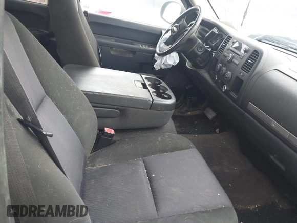 2010 Chevrolet Silverado 1500 LT with VIN 1GCSCSE09AZ206340, listed as a IAAI auction lot 41821309 with 190,720 mi miles and . Bid and sale history available at DreamBid. Image 5.