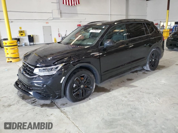 2022 Volkswagen Tiguan SE R-Line Black with VIN 3VVCB7AX1NM140818, listed as a Copart auction lot 71376004 with 29,190 mi miles and Salvage title. Bid and sale history available at DreamBid. Image 1.