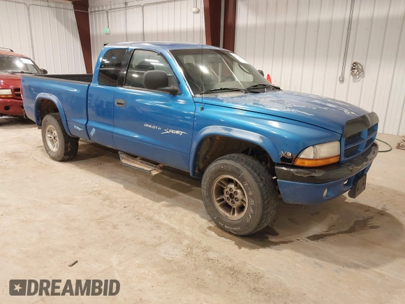 2000 Dodge Dakota Sport with VIN 1B7GG22N3YS639309, listed as a IAAI auction lot 41771758 with 225,795 mi miles and . Bid and sale history available at carsss.com. Image 1.