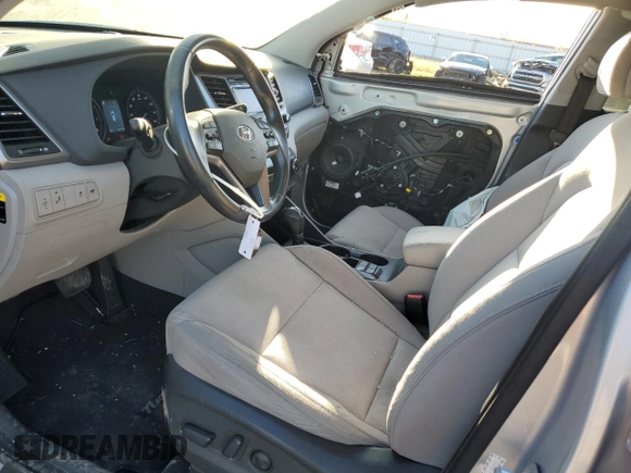 2017 Hyundai Tucson Sport z VIN KM8J33A2XHU316602, wystawiony jako Copart lot #85758974 z przebiegiem 55 477 mil mil oraz Szkoda całkowita • Salvage title. Historia ofert i sprzedaży dostępna na DreamBid. Obrazek 7.
