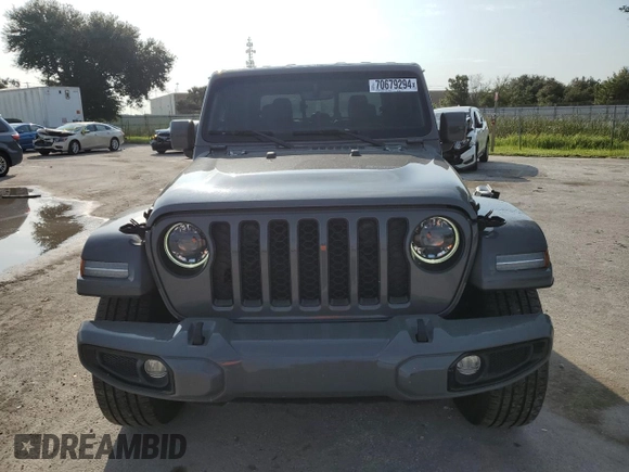 2023 Jeep Gladiator High Altitude with VIN 1C6HJTFG2PL545932, listed as a Copart auction lot 70679294 with 20,747 mi miles and Salvage title. Bid and sale history available at DreamBid. Image 5.