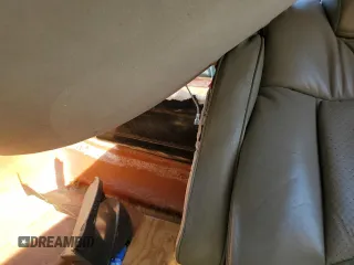 2005 GMC Savana z VIN 1GDGG29U151124903, wystawiony jako Copart lot #73523354 z przebiegiem 211 742 mil mil oraz Czysty tytuł • Clean title. Historia ofert i sprzedaży dostępna na DreamBid. Obrazek 10.