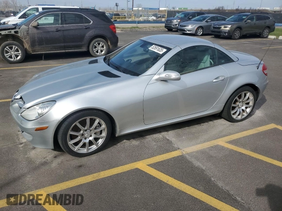 2005 Mercedes-Benz SLK 230/320 z VIN WDBWK56F35F040539, wystawiony jako Copart lot #52691635 z przebiegiem 72 074 mil mil oraz Czysty tytuł • Clean title. Historia ofert i sprzedaży dostępna na DreamBid. Obrazek 1.