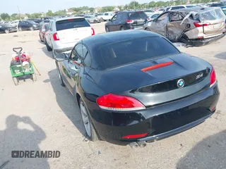 2011 BMW Z4 sDrive30i z VIN WBALM5C51BE378899, wystawiony jako IAAI lot #42407309 z przebiegiem Nie podano mil oraz . Historia ofert i sprzedaży dostępna na DreamBid. Obrazek 3.