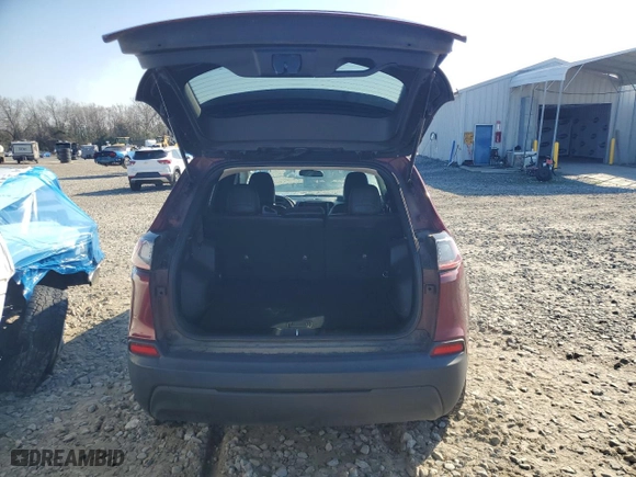 2019 Jeep Cherokee Latitude Plus with VIN 1C4PJLLB8KD267134, listed as a Copart auction lot 43425905 with 67,910 mi miles and Salvage Title. Bid and sale history available at carsss.com. Image 6.