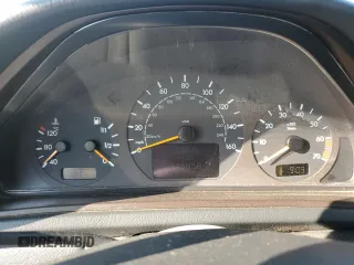 2003 Mercedes-Benz CLK 320 z VIN WDBLK65G03T130572, wystawiony jako Copart lot #68044774 z przebiegiem 146 858 mil mil oraz Szkoda całkowita • Salvage title. Historia ofert i sprzedaży dostępna na DreamBid. Obrazek 9.