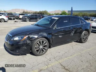 2012 Chrysler 200 Touring z VIN 1C3CCBBG0CN277060, wystawiony jako Copart lot #57295715 z przebiegiem 140 979 mil mil oraz Szkoda całkowita • Salvage title. Historia ofert i sprzedaży dostępna na DreamBid. Obrazek 1.