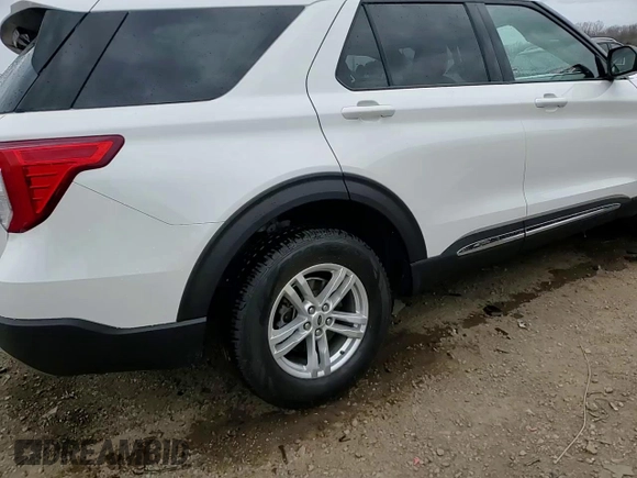 2022 Ford Explorer XLT z VIN 1FMSK8DH6NGB28836, wystawiony jako Copart lot #53517375 z przebiegiem 36 092 mil mil oraz Szkoda całkowita • Salvage title. Historia ofert i sprzedaży dostępna na DreamBid. Obrazek 14.