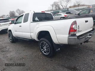 2011 Toyota Tacoma with VIN 5TFUU4EN9BX022381, listed as a IAAI auction lot 41863091 with 138,653 mi miles. Bid and sale history available at carsss.com. Image 3.
