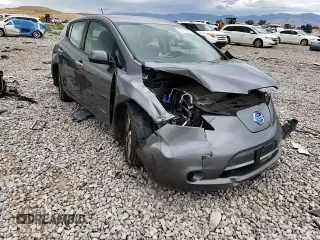 2015 Nissan LEAF SV with VIN 1N4AZ0CP6FC332833, listed as a Copart auction lot 64674203 with 67,873 mi miles and . Bid and sale history available at DreamBid. Image 11.