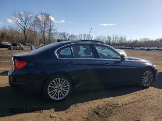 2015 BMW 3 Series 328i xDrive z VIN WBA3B5C55FF962857, wystawiony jako Copart lot #52691015 z przebiegiem 129 523 mil mil oraz Nie do naprawy • Non repairable. Historia ofert i sprzedaży dostępna na DreamBid. Obrazek 3.