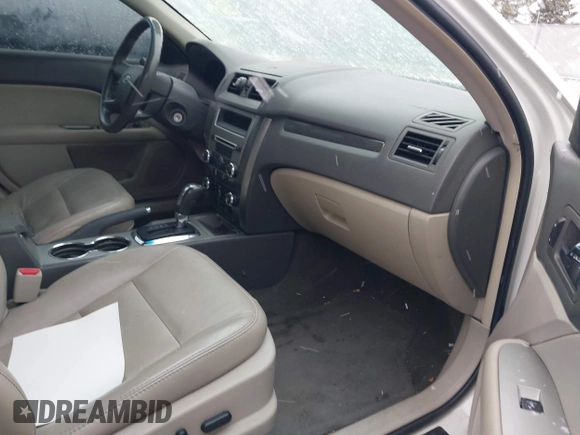 2011 Ford Fusion SEL with VIN 3FAHP0JA9BR156360, listed as a IAAI auction lot 41723154 with 189,984 mi miles. Bid and sale history available at carsss.com. Image 5.