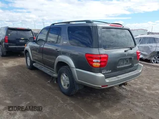 2003 Toyota Sequoia SR5 with VIN 5TDBT44A63S194948, listed as a IAAI auction lot 41865958 with 241,207 mi miles and . Bid and sale history available at DreamBid. Image 3.