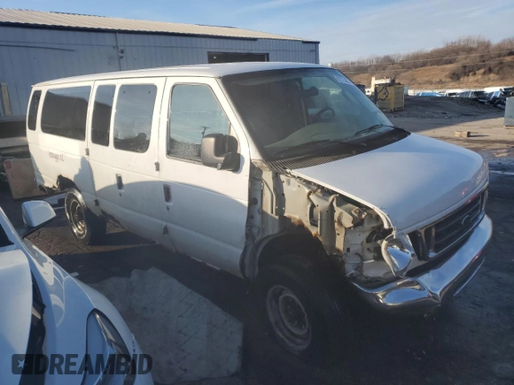 2006 Ford Econoline Passenger XL with VIN 1FBSS31L36DA88383, listed as a Copart auction lot 82373423 with 146,466 mi miles and Salvage Title. Bid and sale history available at carsss.com. Image 4.