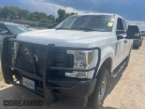 2018 Ford F-250 XL z VIN 1FT7X2B60JEC67165, wystawiony jako IAAI lot #42843681 z przebiegiem 184 448 mil mil oraz . Historia ofert i sprzedaży dostępna na DreamBid. Obrazek 28.