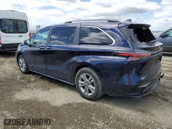 2021 Toyota Sienna XSE with VIN 5TDXSKFC1MS037700, listed as a Copart auction lot 56537175 with 62,411 mi miles and Salvage title. Bid and sale history available at DreamBid. Image 2.