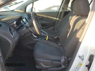 2022 Chevrolet Trax LS with VIN KL7CJNSM5NB507041, listed as a Copart auction lot 88990665 with 30,986 mi miles and Salvage Title. Bid and sale history available at carsss.com. Image 7.