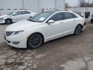 2013 Lincoln MKZ z VIN 3LN6L2GK9DR811737, wystawiony jako IAAI lot #42011896 z przebiegiem 100 669 mil mil oraz . Historia ofert i sprzedaży dostępna na DreamBid. Obrazek 2.