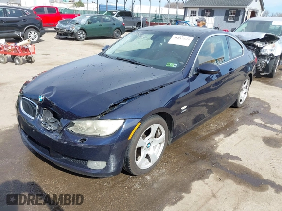 2009 BMW 3 Series 328i xDrive z VIN WBAWC33589PU84317, wystawiony jako IAAI lot #41817634 z przebiegiem 166 052 mil mil oraz . Historia ofert i sprzedaży dostępna na DreamBid. Obrazek 2.