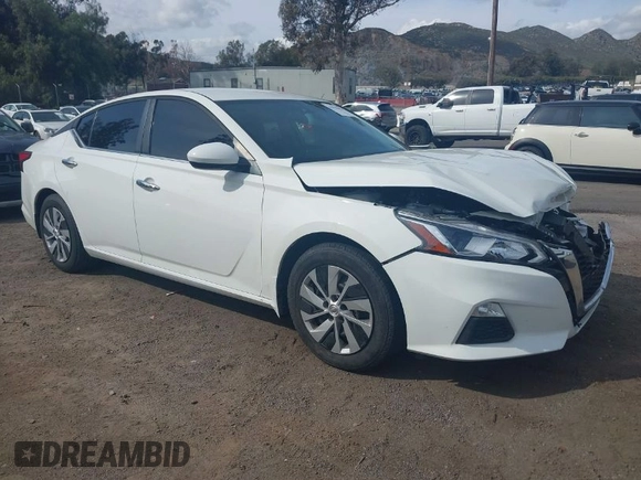 2020 Nissan Altima 2.5 S with VIN 1N4BL4BV3LC141251, listed as a IAAI auction lot 41922056 with 43,170 mi miles. Bid and sale history available at carsss.com. Image 1.
