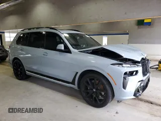 2023 BMW X7 xDrive40i z VIN 5UX23EM01P9R78454, wystawiony jako Copart lot #56280075 z przebiegiem Nie podano mil oraz Szkoda całkowita • Salvage title. Historia ofert i sprzedaży dostępna na DreamBid. Obrazek 4.