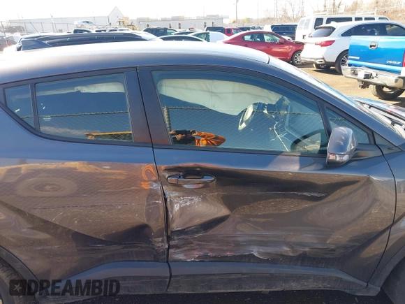 2019 Toyota C-HR XLE with VIN JTNKHMBX4K1048614, listed as a IAAI auction lot 41800696 with 78,191 mi miles. Bid and sale history available at carsss.com. Image 13.