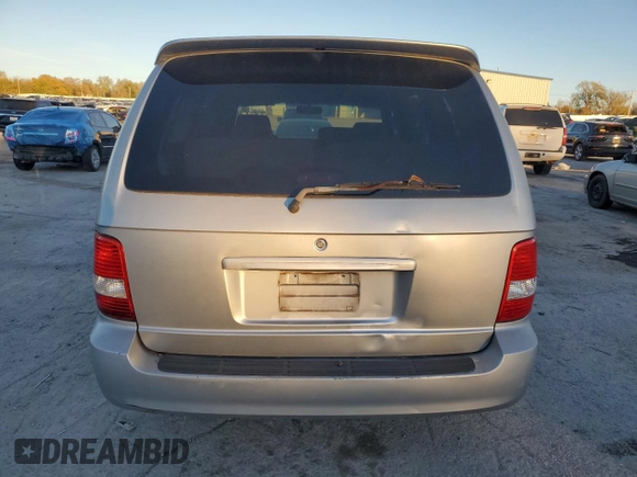 2004 Kia Sedona LX with VIN KNDUP131546611507, listed as a Copart auction lot 82050794 with 200,426 mi miles and Clean Title. Bid and sale history available at carsss.com. Image 6.