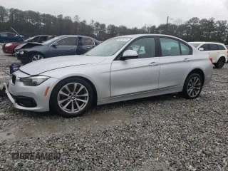 2017 BMW 3 Series 320i xDrive z VIN WBA8A3C3XHA067067, wystawiony jako Copart lot #48149715 z przebiegiem Nie podano mil oraz Nie do naprawy • Non repairable. Historia ofert i sprzedaży dostępna na DreamBid. Obrazek 1.