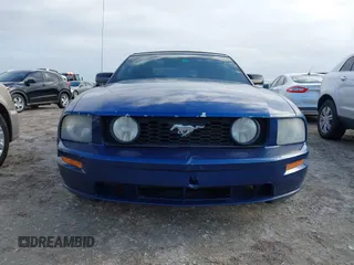 2007 Ford Mustang GT Deluxe with VIN 1ZVHT85H075325586, listed as a IAAI auction lot 40581160 with Not Provided miles and . Bid and sale history available at carsss.com. Image 12.