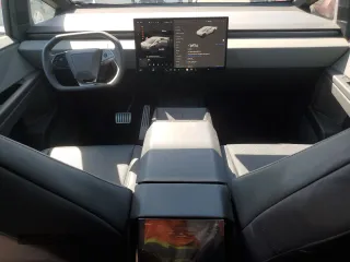 2024 Tesla Cybertruck z VIN 7G2CEHED9RA047674, wystawiony jako Copart lot #52544295 z przebiegiem 1323 mil mil oraz Szkody całkowita. Historia ofert i sprzedaży dostępna na DreamBid. Obrazek 8.