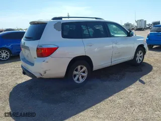2010 Toyota Highlander with VIN 5TDBK3EH5AS036283, listed as a IAAI auction lot 41752471 with 270,323 mi miles. Bid and sale history available at carsss.com. Image 4.