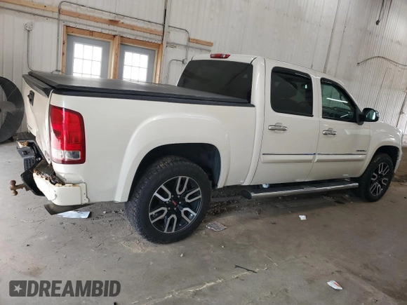2013 GMC Sierra 1500 Denali z VIN 3GTP2XE22DG281165, wystawiony jako Copart lot #58723285 z przebiegiem 194 025 mil mil oraz Szkoda całkowita • Salvage title. Historia ofert i sprzedaży dostępna na DreamBid. Obrazek 3.