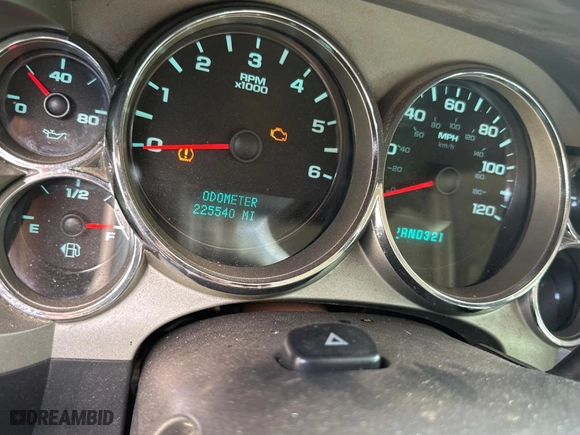 2008 Chevrolet Silverado 1500 LT w/2LT with VIN 2GCEC19J681272454, listed as a Copart auction lot 87048984 with 225,540 mi miles and Clean Title. Bid and sale history available at carsss.com. Image 8.