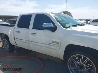 2010 Chevrolet Silverado 1500 LT with VIN 3GCRCSE0XAG296936, listed as a IAAI auction lot 41693403 with 243,355 mi miles. Bid and sale history available at carsss.com. Image 13.