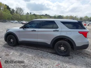 2023 Ford Police Interceptor Utility z VIN 1FM5K8ABXPGA35608, wystawiony jako IAAI lot #41857142 z przebiegiem 24 094 mil mil oraz . Historia ofert i sprzedaży dostępna na DreamBid. Obrazek 14.