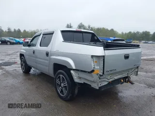 2012 Honda Ridgeline Sport z VIN 5FPYK1F77CB459174, wystawiony jako IAAI lot #42158366 z przebiegiem 131 988 mil mil oraz . Historia ofert i sprzedaży dostępna na DreamBid. Obrazek 3.