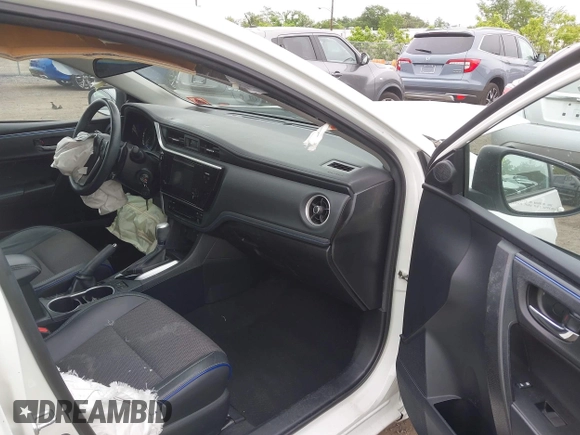2017 Toyota Corolla L z VIN 2T1BURHE8HC787010, wystawiony jako IAAI lot #42366723 z przebiegiem 104 805 mil mil oraz . Historia ofert i sprzedaży dostępna na DreamBid. Obrazek 5.