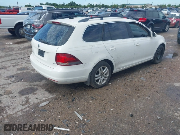 2011 Volkswagen Jetta TDI z VIN 3VWML7AJ5BM609073, wystawiony jako IAAI lot #42459239 z przebiegiem 175 958 mil mil oraz . Historia ofert i sprzedaży dostępna na DreamBid. Obrazek 4.
