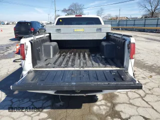 2001 GMC Sonoma SLS w/1SG Pkg with VIN 1GTCS19W118257613, listed as a Copart auction lot 46504385 with 217,842 mi miles and Salvage Title. Bid and sale history available at carsss.com. Image 6.